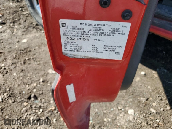 2000 Chevrolet Silverado 2500 z VIN 1GCGK24U3YE263454, wystawiony jako Copart lot #80294994 z przebiegiem 171 013 mil mil oraz Szkoda całkowita • Salvage title. Historia ofert i sprzedaży dostępna na DreamBid. Obrazek 14.