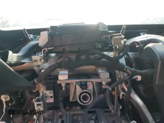 2018 Chevrolet Camaro 2SS z VIN 1G1FH1R78J0175017, wystawiony jako Copart lot #52589425 z przebiegiem Nie podano mil oraz Szkody całkowita. Historia ofert i sprzedaży dostępna na DreamBid. Obrazek 9.