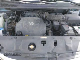 2011 Kia Sedona LX with VIN KNDMG4C74B6368551, listed as a IAAI auction lot 42022483 with 172,495 mi miles. Bid and sale history available at carsss.com. Image 10.