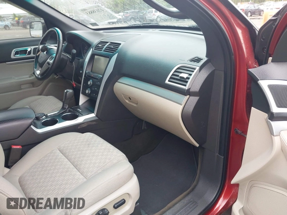 2014 Ford Explorer XLT with VIN 1FM5K8D87EGA87341, listed as a IAAI auction lot 42038883 with 134,029 mi miles and . Bid and sale history available at carsss.com. Image 5.