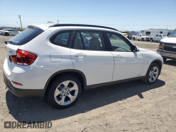 2014 BMW X1 sDrive28i z VIN WBAVM1C51EVW51832, wystawiony jako Copart lot #60153925 z przebiegiem 101 781 mil mil oraz Szkoda całkowita • Salvage title. Historia ofert i sprzedaży dostępna na DreamBid. Obrazek 3.