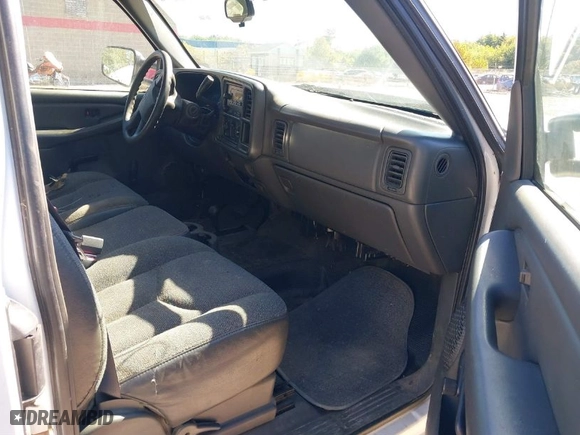 2006 Chevrolet Silverado 1500 LT1 with VIN 2GCEK19V161303709, listed as a IAAI auction lot 40294788 with 211,821 mi miles. Bid and sale history available at carsss.com. Image 5.