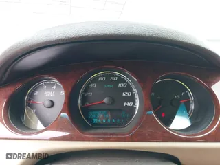 2008 Buick Lucerne CXL with VIN 1G4HD57298U203660, listed as a IAAI auction lot 42120773 with 204,077 mi miles. Bid and sale history available at carsss.com. Image 7.