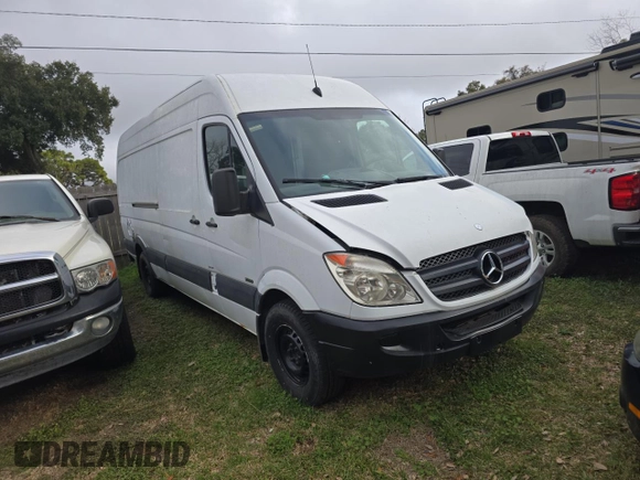 2011 Mercedes-Benz Sprinter with VIN WD3PE8CB7B5559847, listed as a Copart auction lot 44624965 with 368,370 mi miles and Clean Title. Bid and sale history available at carsss.com. Image 2.