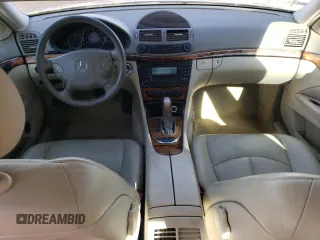 2003 Mercedes-Benz E 320 z VIN WDBUF65JX3A128263, wystawiony jako Copart lot #87302304 z przebiegiem 135 367 mil mil oraz Szkoda całkowita • Salvage title. Historia ofert i sprzedaży dostępna na DreamBid. Obrazek 8.