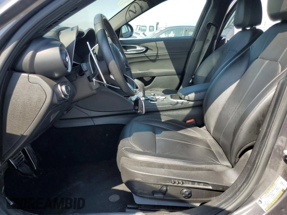 2022 Alfa Romeo Giulia with VIN ZARFAMAN9N7660163, listed as a Copart auction lot 60859815 with 33,912 mi miles and Salvage title. Bid and sale history available at DreamBid. Image 7.