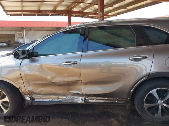 2016 Kia Sorento EX with VIN 5XYPH4A10GG071578, listed as a IAAI auction lot 42068909 with Not Provided miles. Bid and sale history available at carsss.com. Image 14.