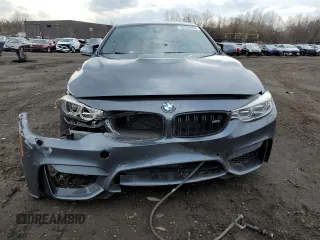 2015 BMW M4 z VIN WBS3R9C57FK329427, wystawiony jako Copart lot #53252995 z przebiegiem 94 039 mil mil oraz Szkody całkowita. Historia ofert i sprzedaży dostępna na DreamBid. Obrazek 5.