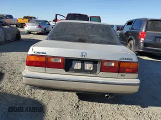 1988 Honda Accord with VIN JHMCA5539JC062134, listed as a Copart auction lot 74330064 with 168,176 mi miles and Salvage title. Bid and sale history available at DreamBid. Image 6.