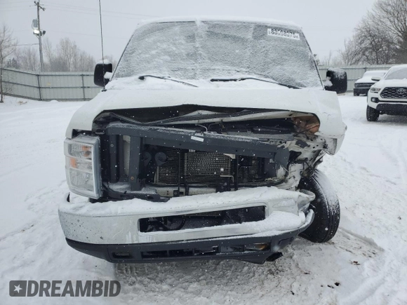 2014 Ford Econoline Passenger XL z VIN 1FBNE3BL3EDA82620, wystawiony jako Copart lot #88698075 z przebiegiem 243 202 mil mil oraz Tytuł czysty. Historia ofert i sprzedaży dostępna na DreamBid. Obrazek 5.