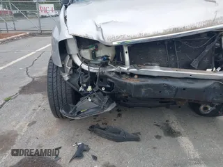 2004 GMC Envoy SLE с VIN 1GKDT13S242361580, выставлен на аукционе IAAI как лот 42453931 с пробегом 174 776 миль миль и . История ставок и продаж доступна на DreamBid. Изображение 6.