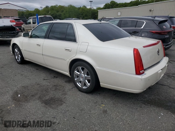 2007 Cadillac DTS V8 z VIN 1G6KD57Y57U215417, wystawiony jako Copart lot #57962455 z przebiegiem 87 592 mil mil oraz Tytuł czysty. Historia ofert i sprzedaży dostępna na DreamBid. Obrazek 2.