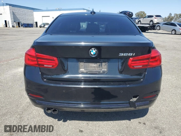 2018 BMW 3 Series 328i z VIN WBA8E9C53GK644586, wystawiony jako Copart lot #57694595 z przebiegiem 127 214 mil mil oraz Szkoda całkowita • Salvage title. Historia ofert i sprzedaży dostępna na DreamBid. Obrazek 6.