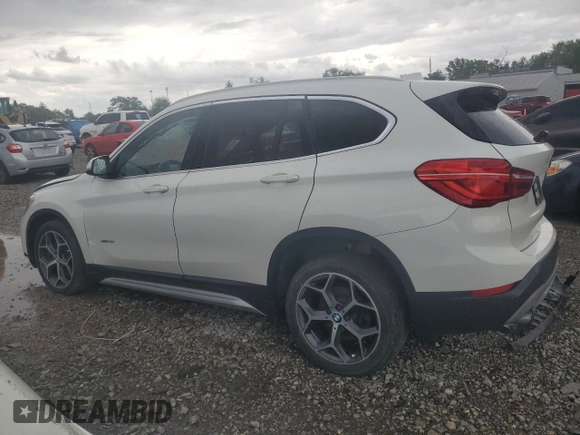 2017 BMW X1 xDrive28i z VIN WBXHT3C37H5F74312, wystawiony jako Copart lot #57479785 z przebiegiem Nie podano mil oraz Czysty tytuł • Clean title. Historia ofert i sprzedaży dostępna na DreamBid. Obrazek 2.