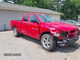 2012 Ram 1500 Express с VIN 1C6RD7FT1CS238087, выставлен на аукционе IAAI как лот 42423703 с пробегом 127 108 миль миль и . История ставок и продаж доступна на DreamBid. Изображение 1.