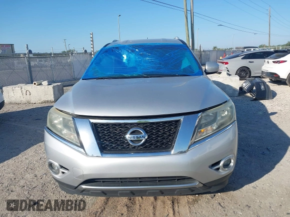 2016 Nissan Pathfinder SV with VIN 5N1AR2MN7GC603270, listed as a IAAI auction lot 41882025 with 134,990 mi miles. Bid and sale history available at carsss.com. Image 12.