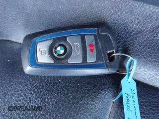 2015 BMW 4 Series 435i xDrive z VIN WBA3R5C54FK371292, wystawiony jako IAAI lot #41802908 z przebiegiem 105 737 mil mil oraz . Historia ofert i sprzedaży dostępna na DreamBid. Obrazek 11.