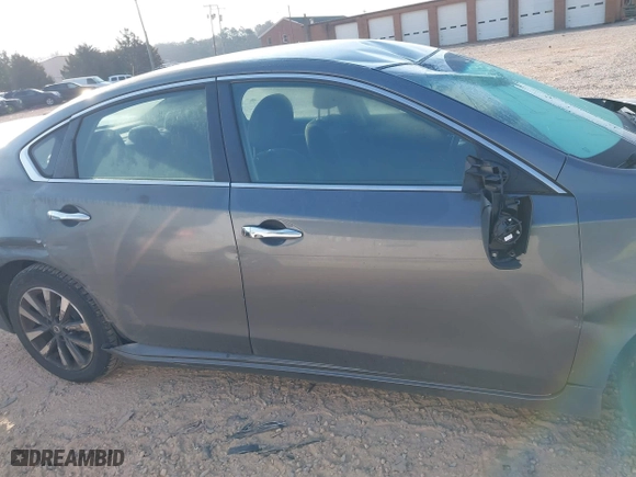 2017 Nissan Altima 2.5 SR with VIN 1N4AL3AP6HC280239, listed as a IAAI auction lot 41797573 with 183,638 mi miles. Bid and sale history available at carsss.com. Image 13.