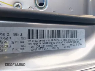 2018 Jeep Cherokee Latitude Plus with VIN 1C4PJLLB1JD615497, listed as a IAAI auction lot 41242298 with 1 mi miles. Bid and sale history available at carsss.com. Image 9.