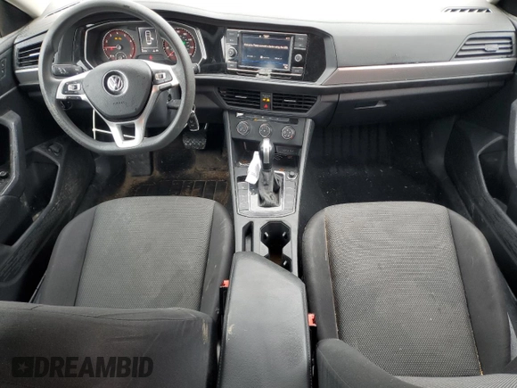 2021 Volkswagen Jetta S z VIN 3VWC57BU8MM072975, wystawiony jako Copart lot #57489295 z przebiegiem 47 455 mil mil oraz Czysty tytuł • Clean title. Historia ofert i sprzedaży dostępna na DreamBid. Obrazek 8.