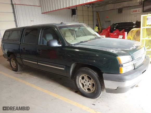 2004 Chevrolet Silverado 1500 Crew Cab LS with VIN 2GCEC13T341376825, listed as a IAAI auction lot 41632677 with 275,150 mi miles. Bid and sale history available at carsss.com. Image 1.