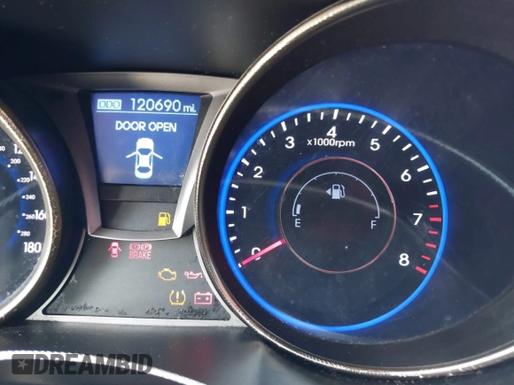 2013 Hyundai Genesis Coupe Track z VIN KMHHU6KJ4DU098623, wystawiony jako IAAI lot #41562667 z przebiegiem 120 690 mil mil oraz . Historia ofert i sprzedaży dostępna na DreamBid. Obrazek 7.