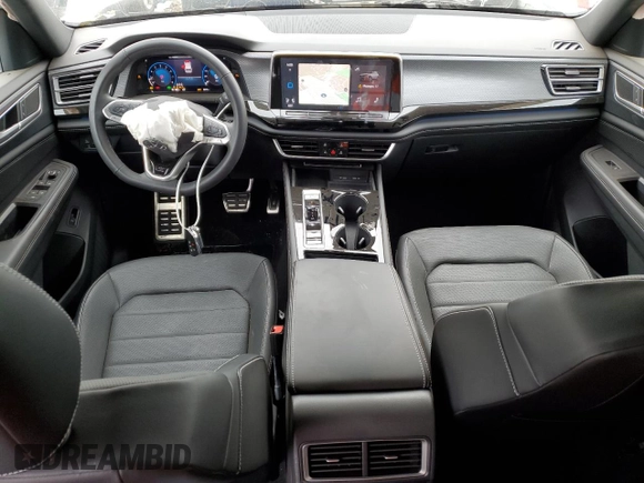 2024 Volkswagen Atlas SEL R-Line with VIN 1V2AE2CA5RC241990, listed as a Copart auction lot 53370185 with 5,294 mi miles and Salvage title. Bid and sale history available at DreamBid. Image 8.