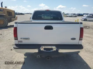 2005 Ford F-250 XL z VIN 1FTNX20525EA83143, wystawiony jako Copart lot #61446145 z przebiegiem 177 679 mil mil oraz Szkoda całkowita • Salvage title. Historia ofert i sprzedaży dostępna na DreamBid. Obrazek 6.