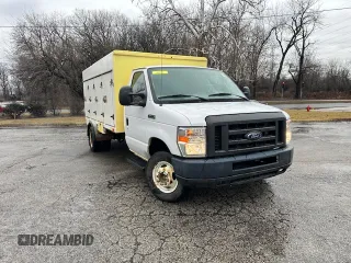 2017 Ford Econoline Commercial with VIN 1FDXE4FS0HDC69020, listed as a Copart auction lot 87970525 with 165,607 mi miles and Clean Title. Bid and sale history available at carsss.com. Image 2.