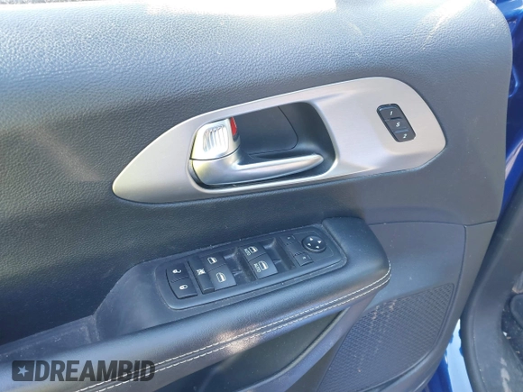2020 Chrysler Pacifica Launch Edition with VIN 2C4RC3BG1LR123861, listed as a IAAI auction lot 41294790 with 56,007 mi miles and . Bid and sale history available at DreamBid. Image 19.