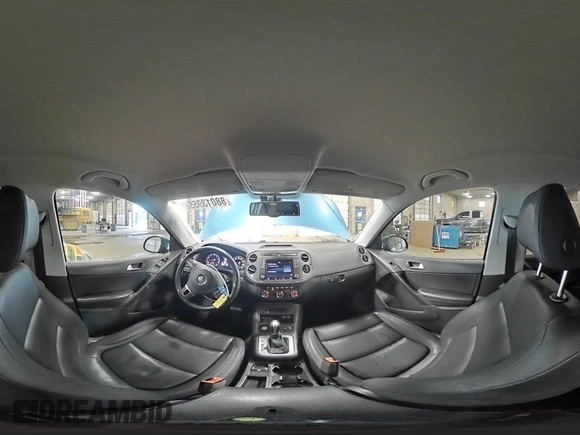2017 Volkswagen Tiguan S z VIN WVGBV7AX4HK039281, wystawiony jako Copart lot #88013955 z przebiegiem 88 878 mil mil oraz Szkoda całkowita • Salvage title. Historia ofert i sprzedaży dostępna na DreamBid. Obrazek 14.