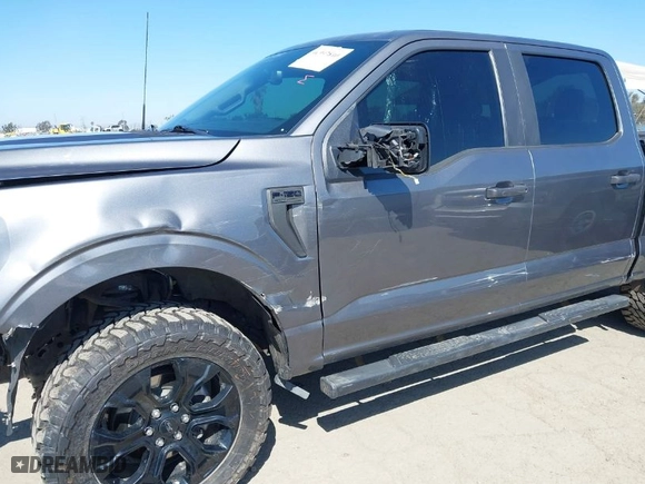 2022 Ford F-150 XL with VIN 1FTEW1EPXNFB88031, listed as a IAAI auction lot 42004260 with 30,551 mi miles. Bid and sale history available at carsss.com. Image 17.