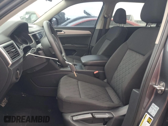 2018 Volkswagen Atlas S z VIN 1V2AR2CA7JC540938, wystawiony jako Copart lot #79242344 z przebiegiem 104 505 mil mil oraz Nie do naprawy • Non repairable. Historia ofert i sprzedaży dostępna na DreamBid. Obrazek 7.