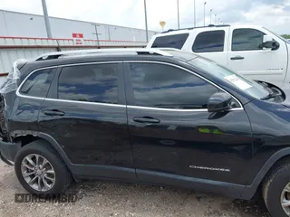 2019 Jeep Cherokee Latitude Plus with VIN 1C4PJLLX9KD333220, listed as a IAAI auction lot 42512218 with 81,064 mi miles and . Bid and sale history available at DreamBid. Image 13.