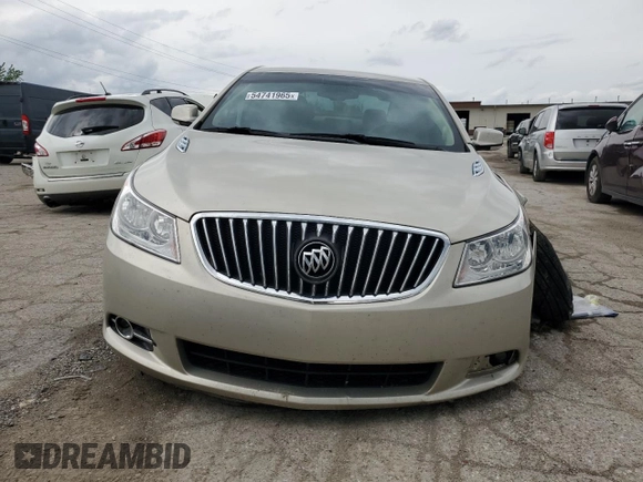 2013 Buick LaCrosse Premium 1 z VIN 1G4GF5E37DF218805, wystawiony jako Copart lot #54741965 z przebiegiem Nie podano mil oraz Czysty tytuł • Clean title. Historia ofert i sprzedaży dostępna na DreamBid. Obrazek 5.