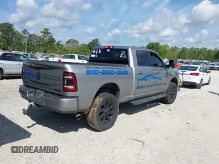 2024 Ram 2500 Big Horn z VIN 3C6UR5DL1RG116185, wystawiony jako IAAI lot #42007154 z przebiegiem Nie podano mil oraz . Historia ofert i sprzedaży dostępna na DreamBid. Obrazek 4.
