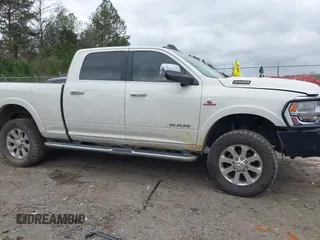2022 Ram 2500 Laramie with VIN 3C6UR5FL3NG310109, listed as a IAAI auction lot 41832988 with 88,817 mi miles. Bid and sale history available at carsss.com. Image 13.