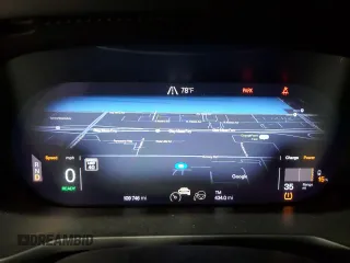 2023 Polestar 2 z VIN YSMED3KA6PL145896, wystawiony jako Copart lot #59204645 z przebiegiem 109 746 mil mil oraz Czysty tytuł • Clean title. Historia ofert i sprzedaży dostępna na DreamBid. Obrazek 9.