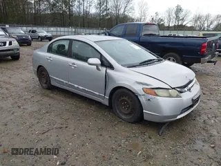 2008 Honda Civic LX z VIN 1HGFA165X8L011065, wystawiony jako IAAI lot #41257708 z przebiegiem 191 237 mil mil oraz . Historia ofert i sprzedaży dostępna na DreamBid. Obrazek 1.