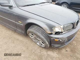 2002 BMW 3 Series 325Ci with VIN WBABS33432PG83177, listed as a IAAI auction lot 41581847 with 152,524 mi miles and . Bid and sale history available at DreamBid. Image 6.