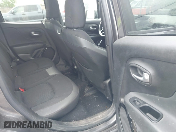 2018 Jeep Renegade Latitude с VIN ZACCJBBB1JPJ52673, выставлен на аукционе IAAI как лот 42270587 с пробегом 88 721 миль миль и . История ставок и продаж доступна на DreamBid. Изображение 8.