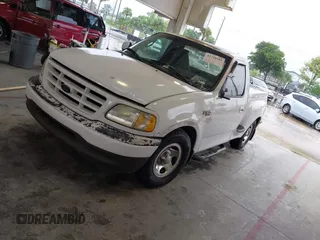 2002 Ford F-150 XL с VIN 1FTRF07232KA47835, выставлен на аукционе IAAI как лот 42718285 с пробегом 226 403 миль миль и . История ставок и продаж доступна на DreamBid. Изображение 2.
