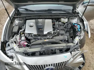 2020 Lexus ES 300h with VIN 58AD21B19LU007702, listed as a Copart auction lot 62045245 with 24,943 mi miles and Salvage title. Bid and sale history available at DreamBid. Image 11.