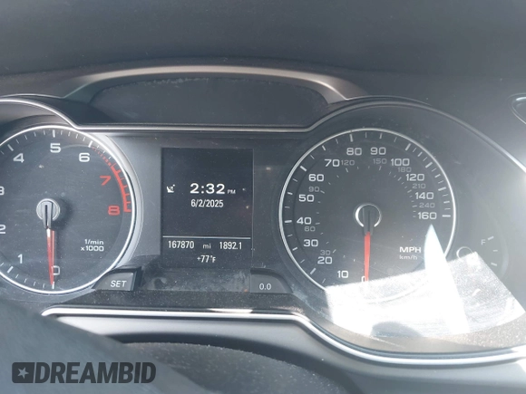 2014 Audi A4 Premium Plus z VIN WAUFFAFL3EN038278, wystawiony jako IAAI lot #42340189 z przebiegiem 167 870 mil mil oraz . Historia ofert i sprzedaży dostępna na DreamBid. Obrazek 7.