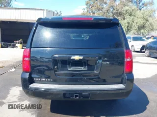 2017 Chevrolet Suburban LS z VIN 1GNSCGKC1HR338621, wystawiony jako IAAI lot #41696381 z przebiegiem 194 687 mil mil oraz . Historia ofert i sprzedaży dostępna na DreamBid. Obrazek 17.