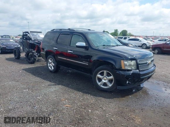 2009 Chevrolet Tahoe LTZ z VIN 1GNFK33059R297641, wystawiony jako IAAI lot #42099230 z przebiegiem 226 402 mil mil oraz . Historia ofert i sprzedaży dostępna na DreamBid. Obrazek 1.