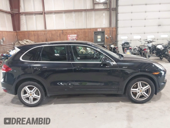 2014 Porsche Cayenne Diesel with VIN WP1AF2A25ELA45518, listed as a IAAI auction lot 42537736 with 210,836 mi miles and . Bid and sale history available at DreamBid. Image 13.