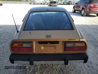 1980 Datsun 280ZX z VIN HS130221335, wystawiony jako Copart lot #81964444 z przebiegiem 135 266 mil mil oraz Szkody całkowita. Historia ofert i sprzedaży dostępna na DreamBid. Obrazek 6.