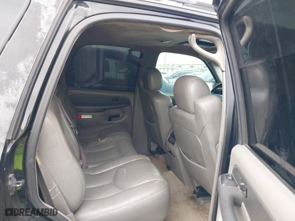 2003 Chevrolet Tahoe LT with VIN 1GNEC13Z13J297511, listed as a IAAI auction lot 41902595 with 293,195 mi miles. Bid and sale history available at carsss.com. Image 8.