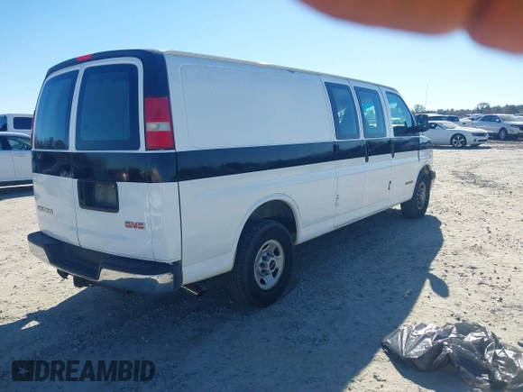 2004 GMC Savana Cargo Van Y3H Paratransit with VIN 1GTHG39U741126300, listed as a IAAI auction lot 41363236 with 247,746 mi miles. Bid and sale history available at carsss.com. Image 4.